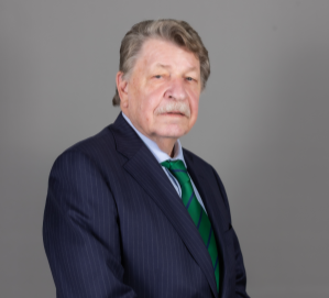 Carlos Künsemüller Loebenfelder Académico de Derecho Penal